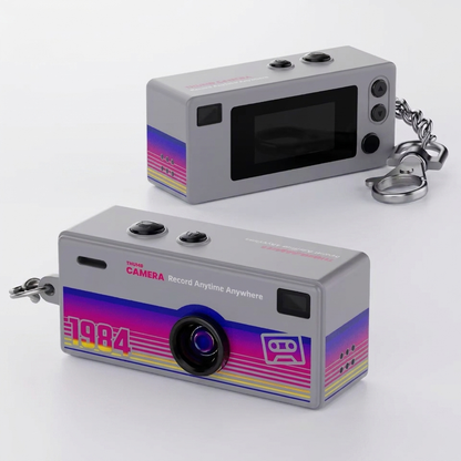 Mini Cámara Retro 1984 – Full HD, Flash y Gran Angular + Tarjeta SD 32GB + USB